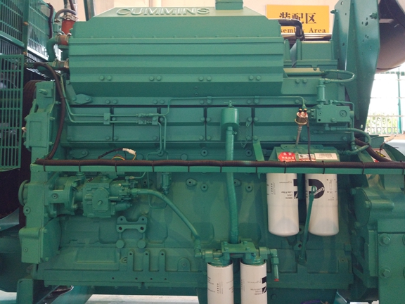 50Hz 180kw / 225kva 3 Phase 4 Wire Cummins Diesel Generator Set, 6 Cylinder Water Cooled Diesel Generator